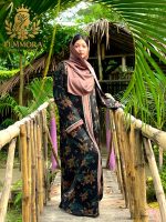 ইম্পোর্টেড জুম ফ্যাব্রিক ফ্লোরাল প্রিন্ট বোরকা - Image 3